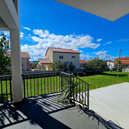 Royal Гостевой дом Бибинье